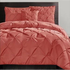 VCNY Carmen 3-piece Pintuck Duvet Cover Set KING SIZE - CORAL